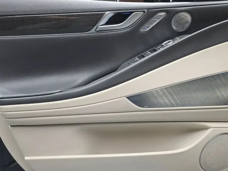 2023 Genesis G80 с пробегом 80 853 км