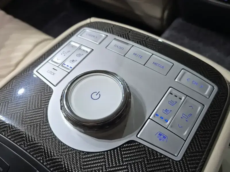 2023 Genesis G80 с пробегом 80 853 км