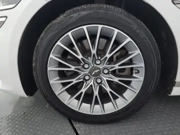 2023 Genesis G80 с пробегом 63 591 км