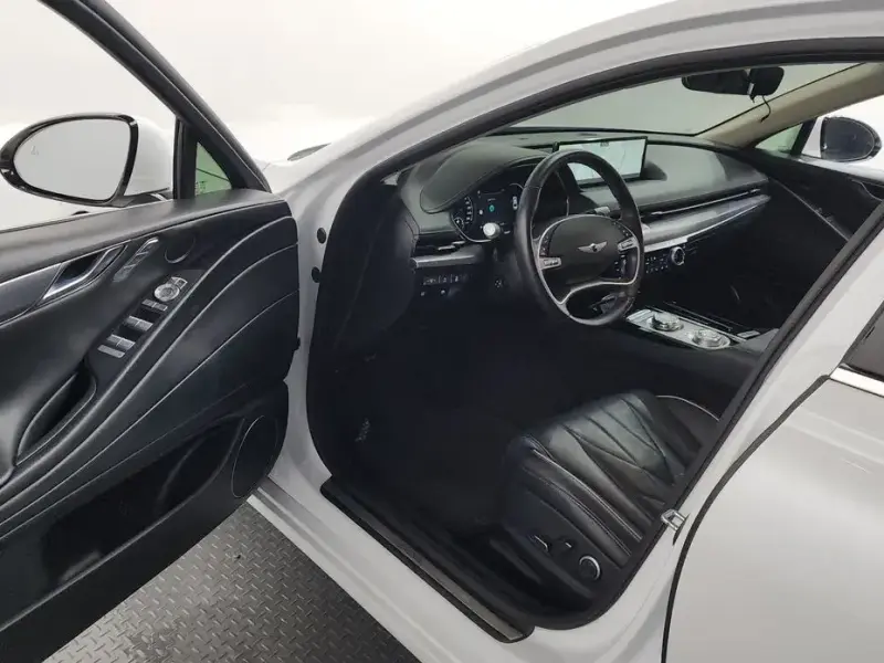 2023 Genesis G80 с пробегом 63 591 км