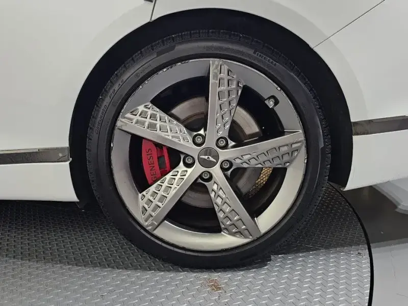 2023 Genesis G80 с пробегом 47 858 км
