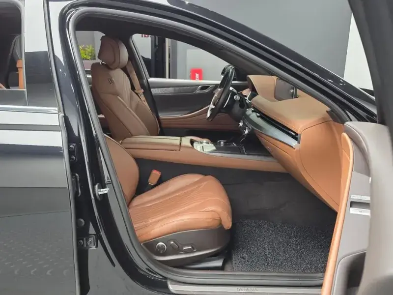 2023 Genesis G80 с пробегом 58 638 км