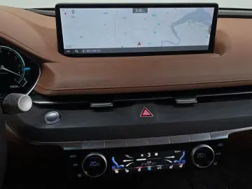 2023 Genesis G80 с пробегом 58 638 км