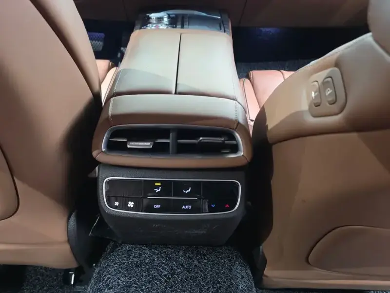2023 Genesis G80 с пробегом 58 638 км