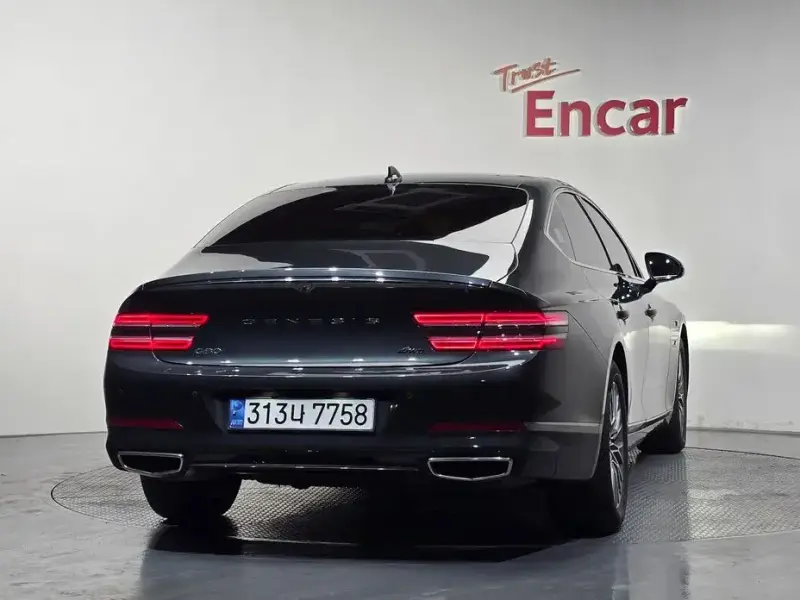 2023 Genesis G80 с пробегом 11 854 км