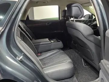 2023 Genesis G80 с пробегом 11 854 км