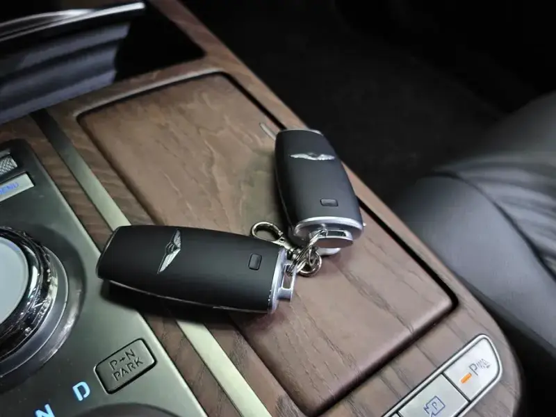 2023 Genesis G80 с пробегом 11 854 км
