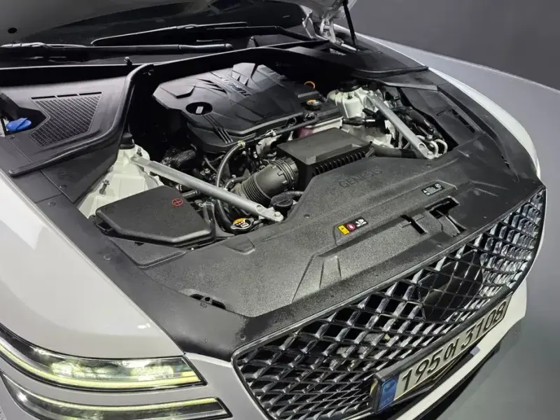 2023 Genesis G80 с пробегом 27 829 км