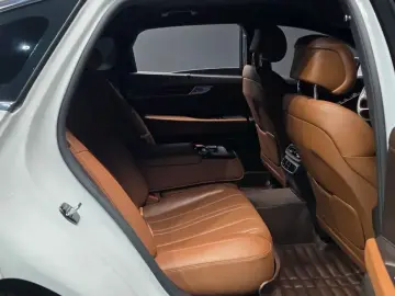 2023 Genesis G80 с пробегом 27 829 км