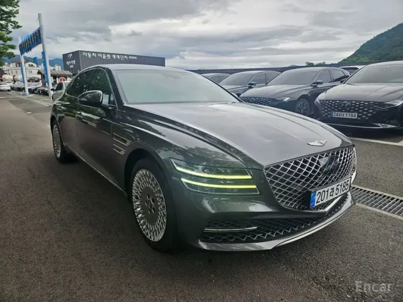2023 Genesis G80 с пробегом 73 000 км