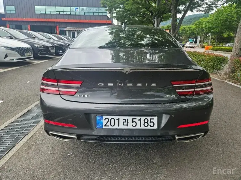 2023 Genesis G80 с пробегом 73 000 км