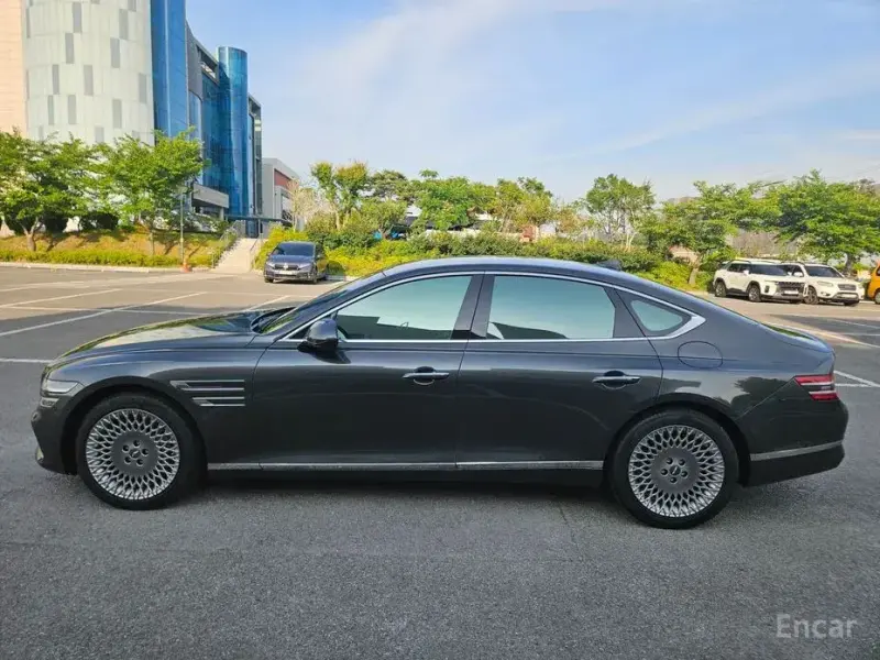 2023 Genesis G80 с пробегом 73 000 км