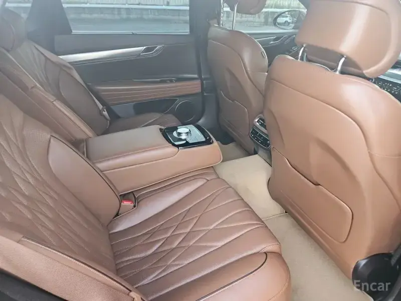 2023 Genesis G80 с пробегом 73 000 км