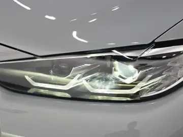 2022 BMW i4 с пробегом 56 797 км