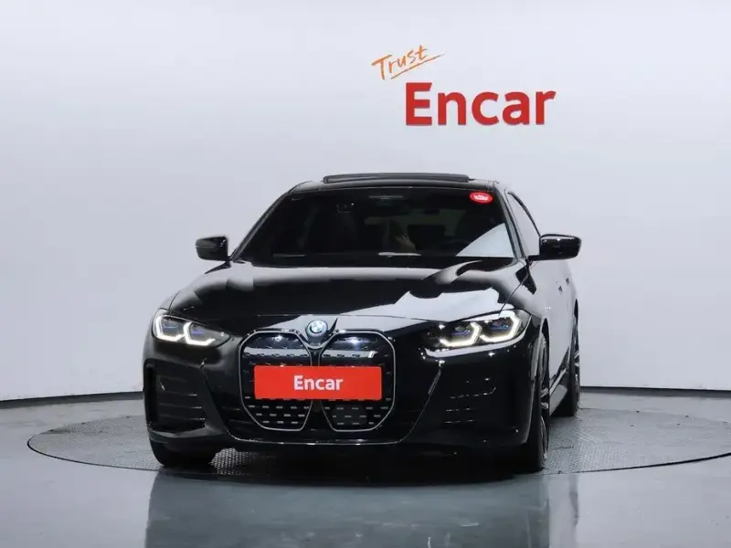 2022 BMW i4 с пробегом 53 769 км