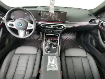 2022 BMW i4 с пробегом 53 769 км