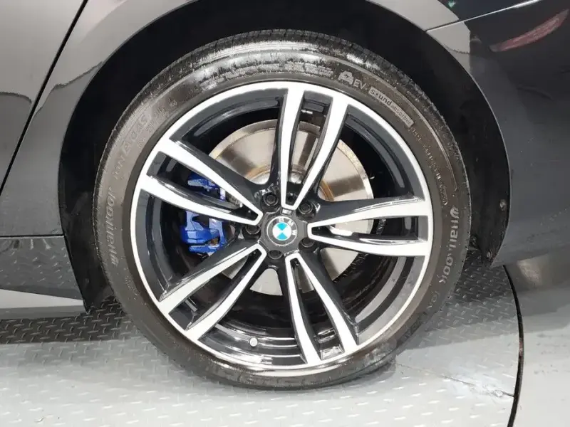 2022 BMW i4 с пробегом 53 769 км