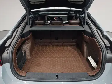 2023 BMW i4 с пробегом 24 393 км