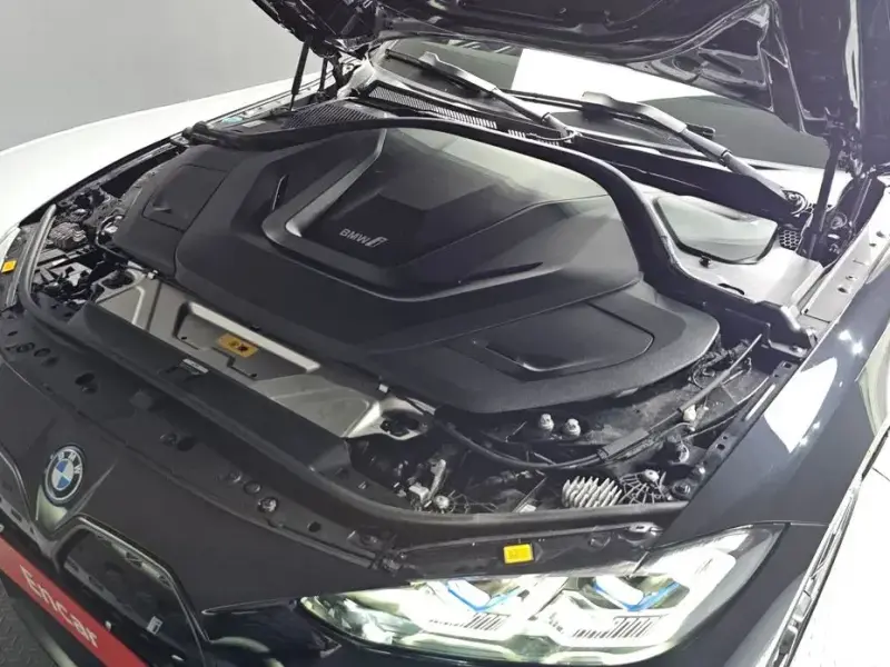 2023 BMW i4 с пробегом 14 627 км