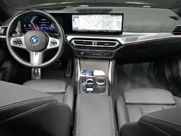 2023 BMW i4 с пробегом 14 627 км