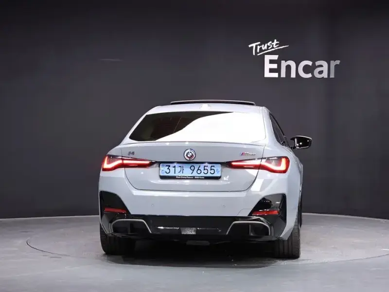 2022 BMW i4 с пробегом 49 431 км