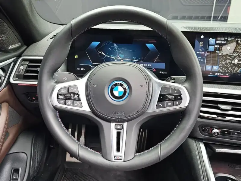 2022 BMW i4 с пробегом 49 431 км