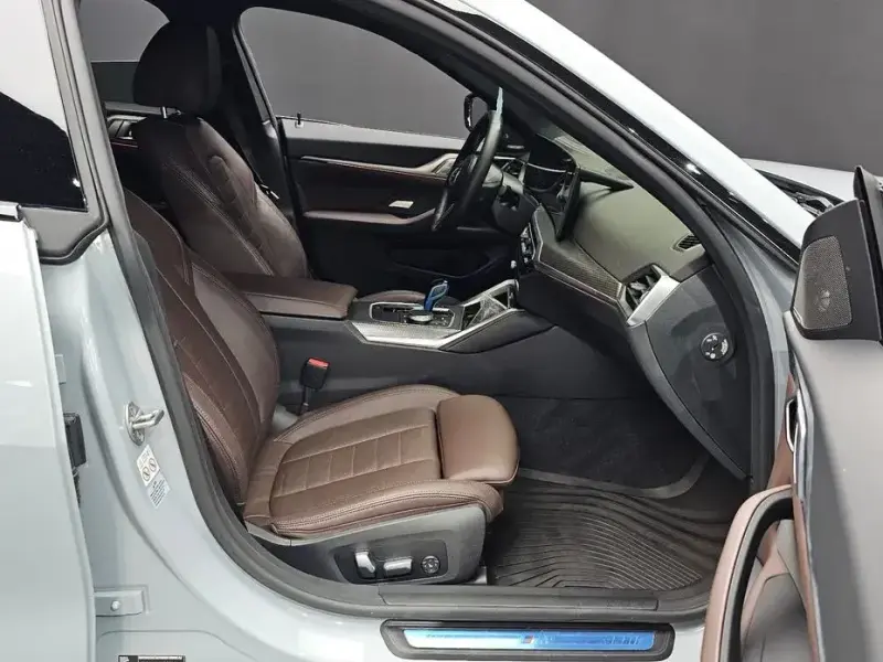 2022 BMW i4 с пробегом 49 431 км