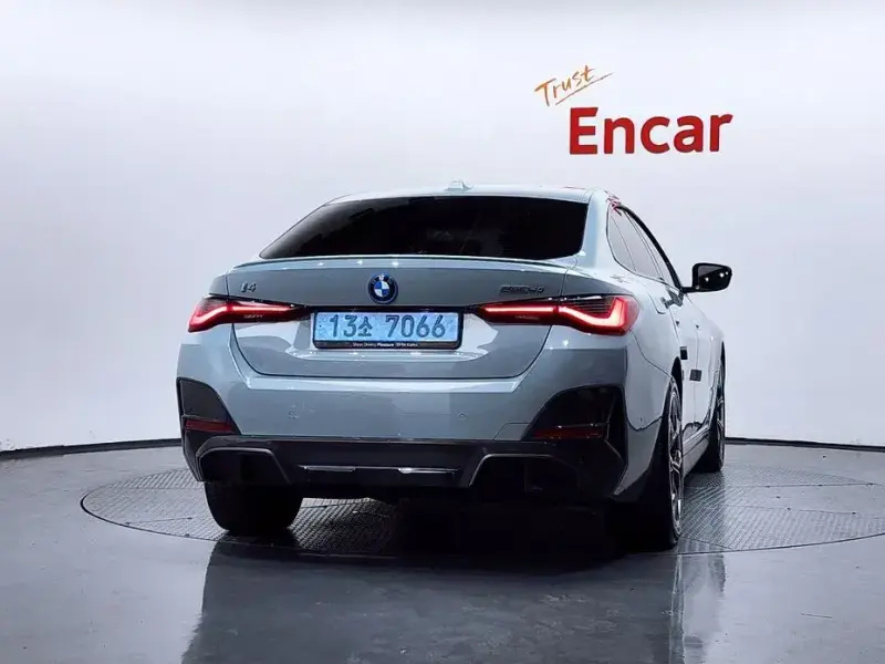 2024 BMW i4 с пробегом 8 835 км