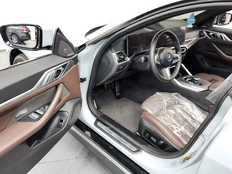 2024 BMW i4 с пробегом 8 835 км
