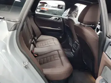 2024 BMW i4 с пробегом 8 835 км