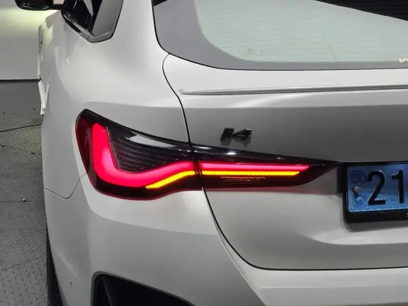 2022 BMW i4 с пробегом 111 589 км