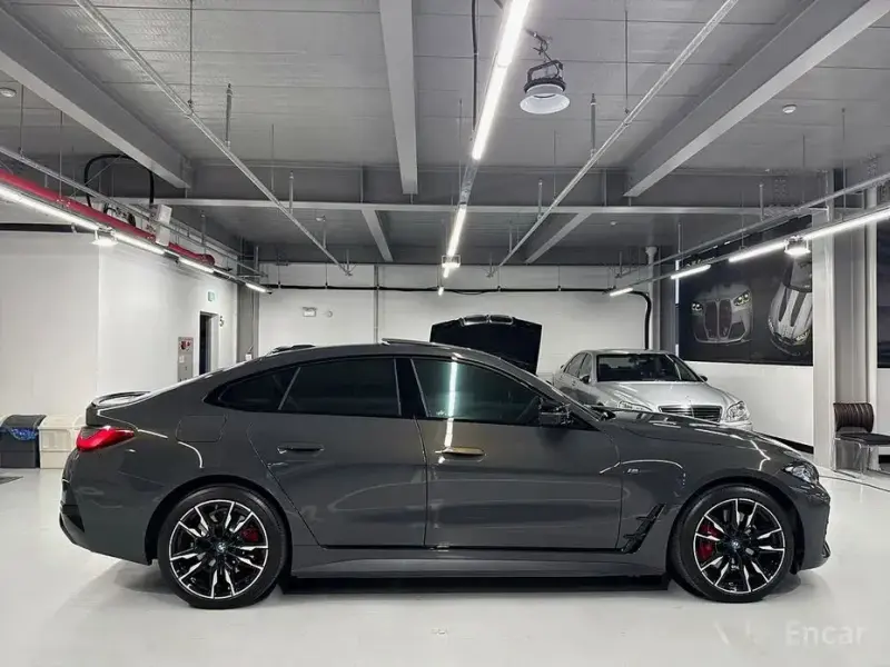 2023 BMW i4 с пробегом 63 013 км