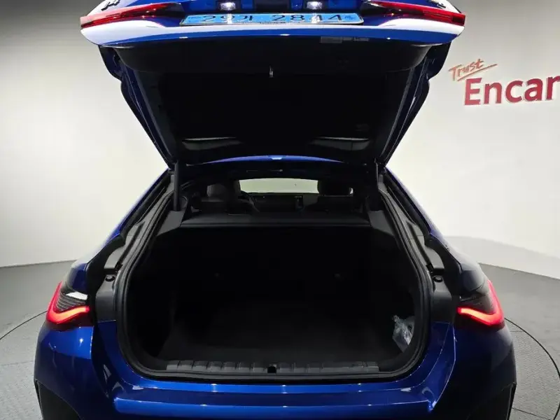 2023 BMW i4 с пробегом 41 770 км
