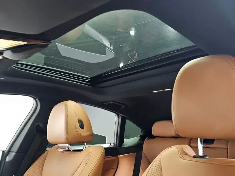2022 BMW i4 с пробегом 63 207 км
