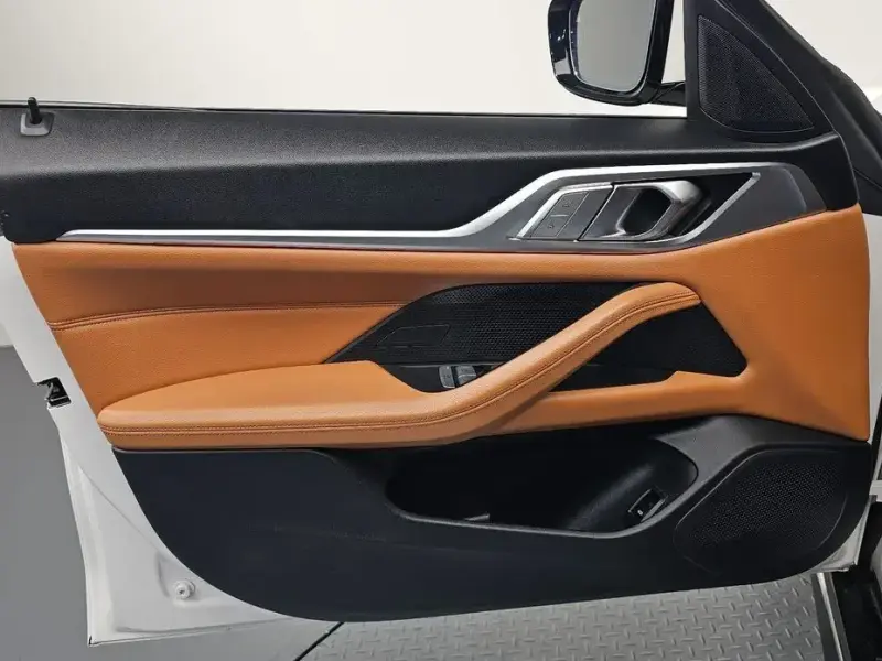2022 BMW i4 с пробегом 63 207 км
