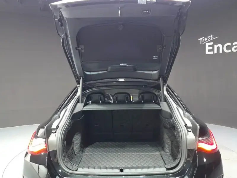 2022 BMW i4 с пробегом 41 121 км