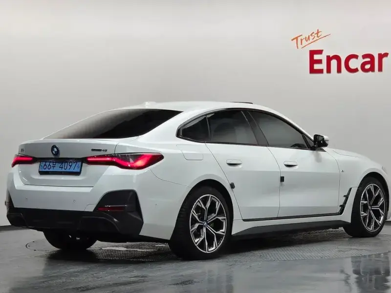 2022 BMW i4 с пробегом 127 939 км