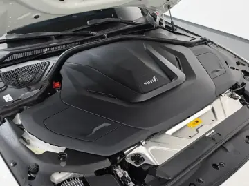 2022 BMW i4 с пробегом 127 939 км
