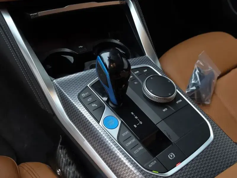 2022 BMW i4 с пробегом 127 939 км
