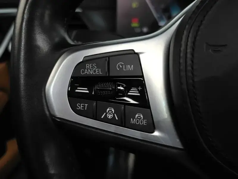 2022 BMW i4 с пробегом 127 939 км