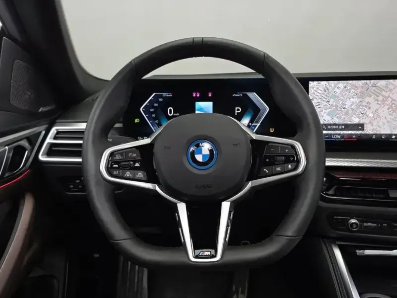 2025 BMW i4 с пробегом 4 446 км