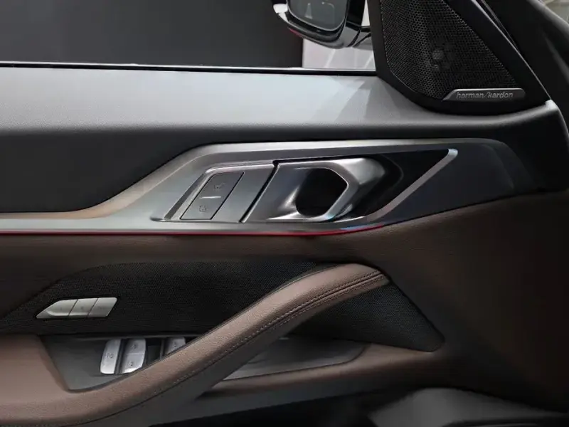 2025 BMW i4 с пробегом 19 329 км
