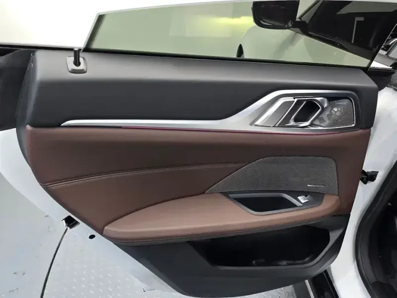 2025 BMW i4 с пробегом 12 780 км