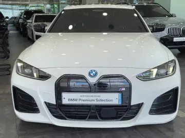 2025 BMW i4 с пробегом 27 758 км