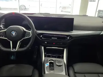 2025 BMW i4 с пробегом 27 758 км