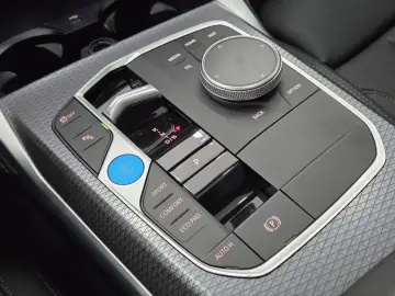 2025 BMW i4 с пробегом 27 758 км