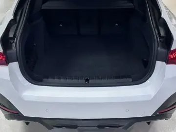 2025 BMW i4 с пробегом 19 541 км