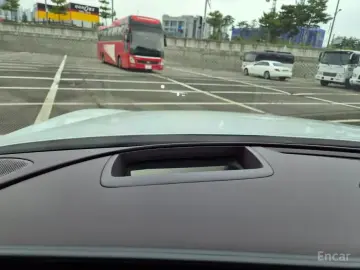 2023 Genesis G90 с пробегом 41 000 км