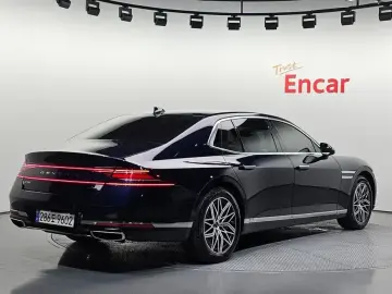2023 Genesis G90 с пробегом 85 314 км