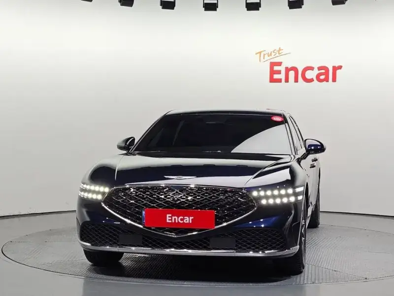 2023 Genesis G90 с пробегом 85 314 км